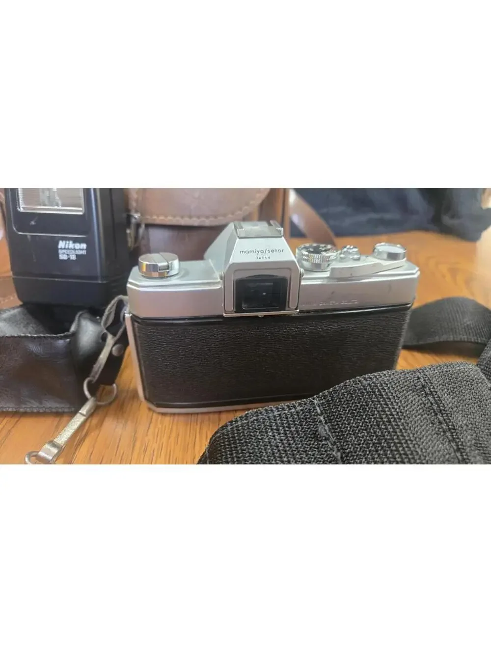 Mamiya/Sekor 500 DTL 35mm Film Camera with Nikon Speedlight SB-18 Flash and Case